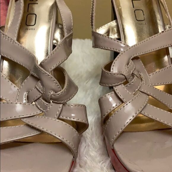 Heels   - Picture 5 of 7